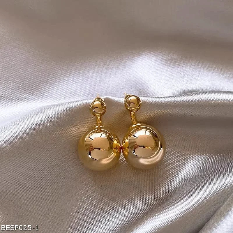 Premium Silver Earrings-Vintage golden earrings