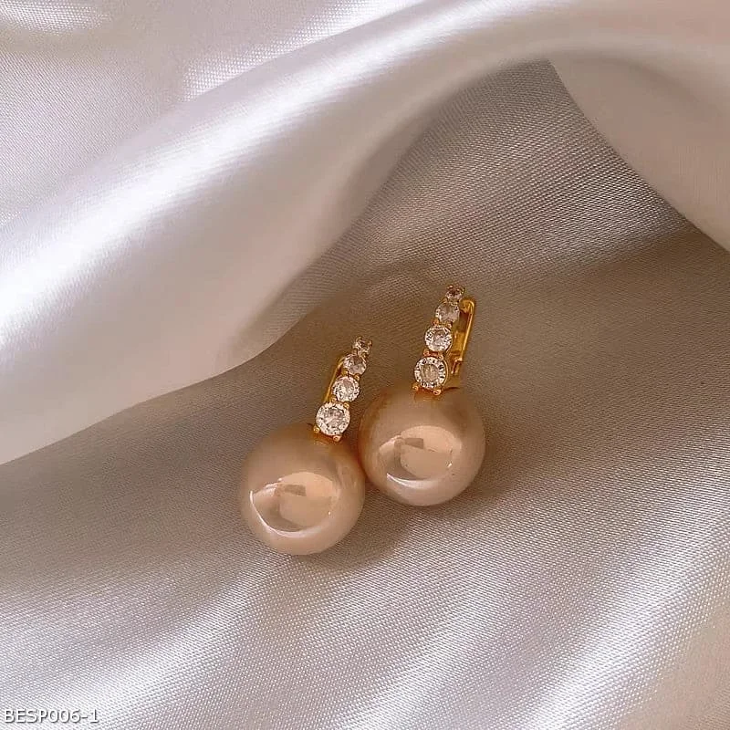 Clear Crystal Earrings-Pink pearl earrings