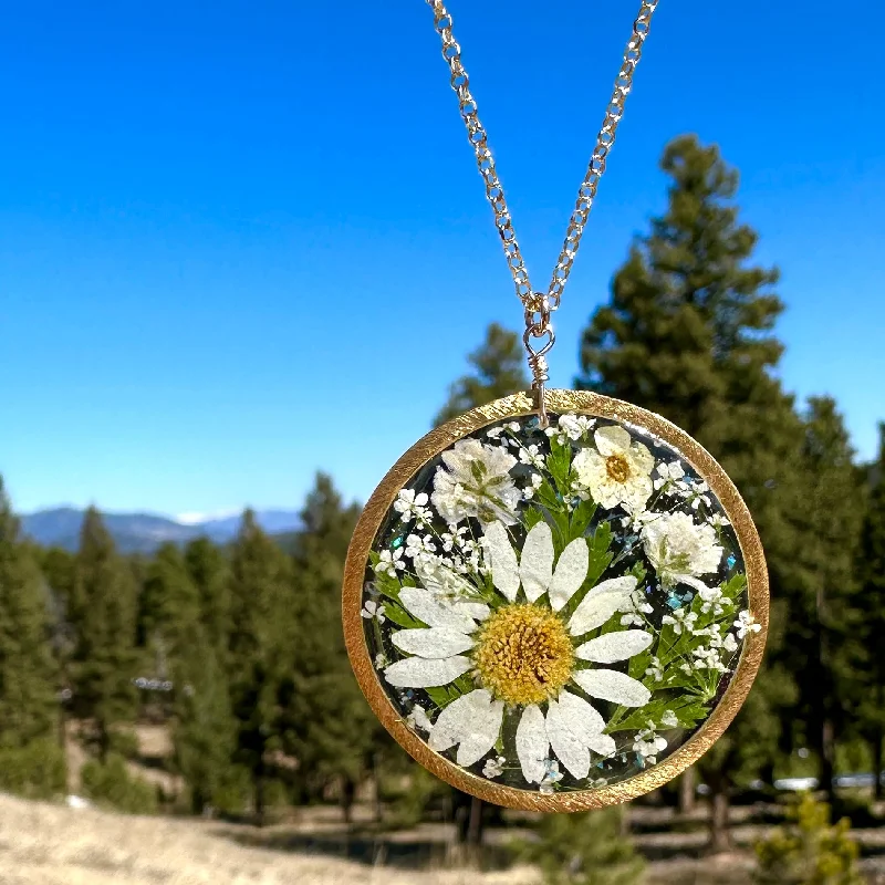 Modern Choker Necklaces-White Daisy Garden Necklace - BG 149