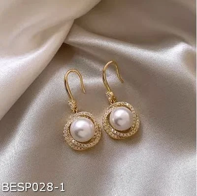 Elegant Crystal Earrings-Spiral pearl stud earrings