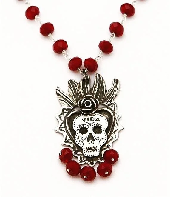 Stylish Pendant Necklaces-Sacred Heart Alma Gemela Necklace